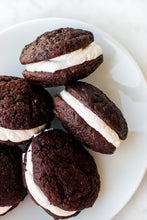 Load image into Gallery viewer, Whoopie Pies
